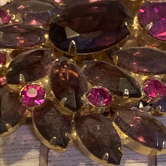 Beautiful Vintage Brooch - Picture 5 of 7